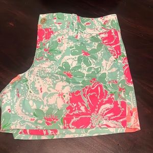Lilly Pulitzer Callahan short. Lightly worn!